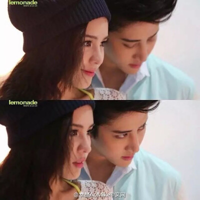 - 即使退下戏服并非我所想、我仍爱你故事里的模样。