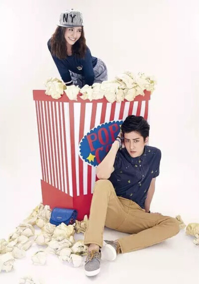 - 即使退下戏服并非我所想、我仍爱你故事里的模样。