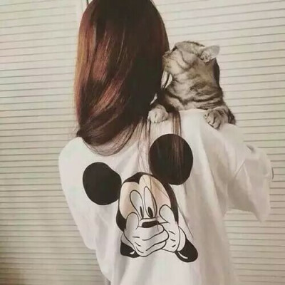 女背影 森系 猫吻