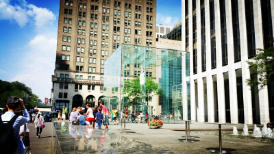 Apple Store, Fifth Avenue, NYC. 