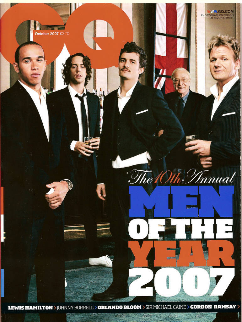 #开花图志#2007年10月英国版GQ，Orlando作为“Men Of The Year”（且是“编辑特别奖”）之一再次登上该刊封面，并以一篇非常深入细致的专访和Simon Emmett客观犀利的写真，为2007年一系列堪称经典的大片和专访划下了精彩的收尾。Emmett没有把Orlando拍成另一个光鲜亮丽的明星，而是尽力去捕捉那些微妙的情绪……