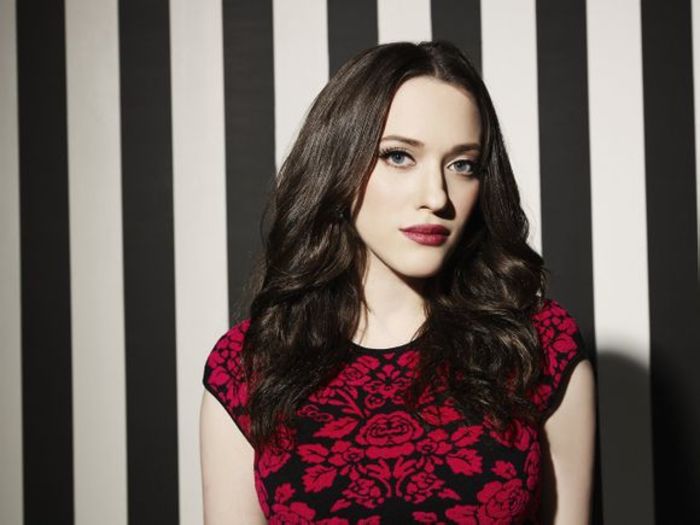 中文名 :凯特·戴琳斯
外文名 :Kat Dennings
别名 :Katherine Litwack（本名）
国籍 :美国
民族 :犹太
出生地 :美国宾州费城市
出生日期 :1986年6月13日
星座 :双子座
身高 :161cm
职业 :演员
代表作 :《破产姐妹》《雷神托尔》
主要成就 :MTV电影奖最具突破女演员提名，青少年选择奖最佳音乐/舞蹈电影女演员提名，全球最美女性第30名女星