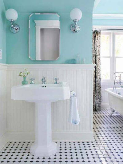 水蓝色浴室
