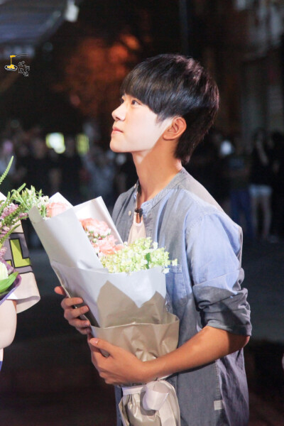 #易烊千玺# #tfboys易烊千玺# 150802偶像来了录制