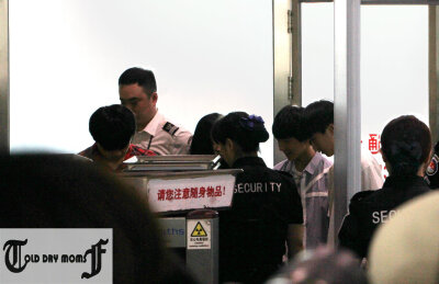  140413 重庆江北机场_北京机场 cr : TF老干妈前腺