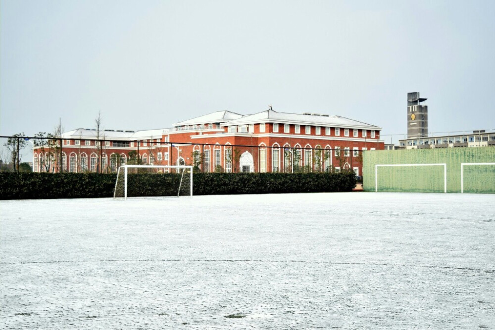 苏州大学独墅湖校区 20160123 初雪
cr 洛城客