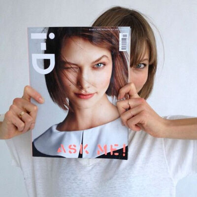 中文名卡莉·克劳斯 外文名Karlie Kloss 别名小KK 国籍美国 出生地美国芝加哥 出生日期1992.8.3职业模特，设计师经纪公司IMG主要成就MDC TOP 50 MODEL No.2身 高1.85m 适合当头像