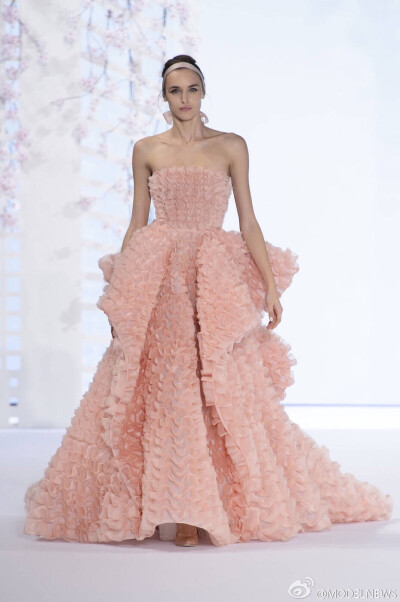 【衣睹为快时装周】 服饰风尚 华服霓裳 时装周 秀场 #Ralph & Russo | Paris Haute Couture Fshion Week S/S 2016