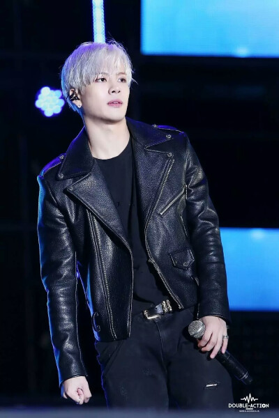 GOT7是韩国JYPEntertainment于2014年推出的男子组合，七名成员包括林在范（JB.）、朴珍荣（Jr.）、段宜恩（Mark）、王嘉尔（Jackson）、崔荣宰（YoungJae）、BamBam、金宥谦（YuGyeom）