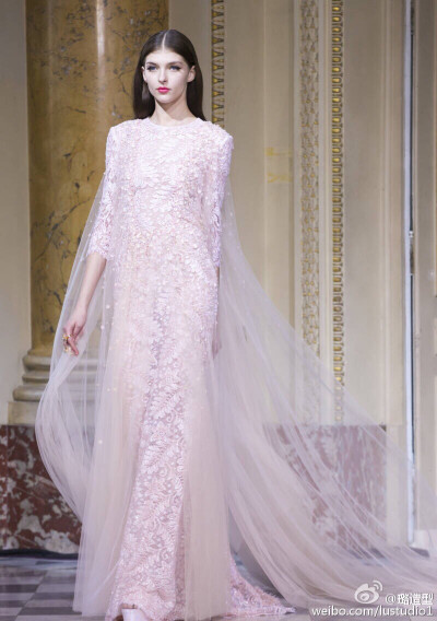 【衣睹为快时装周】 服饰风尚 华服霓裳 时装周 秀场 Georges Hobeika 2016春夏高级定制 ┊ 春意盎然 带你走进繁花似锦的春日。