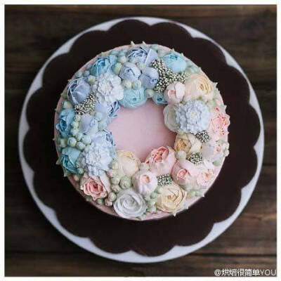 裱花蛋糕，这样粉嫩的颜色…你会不喜欢吗？