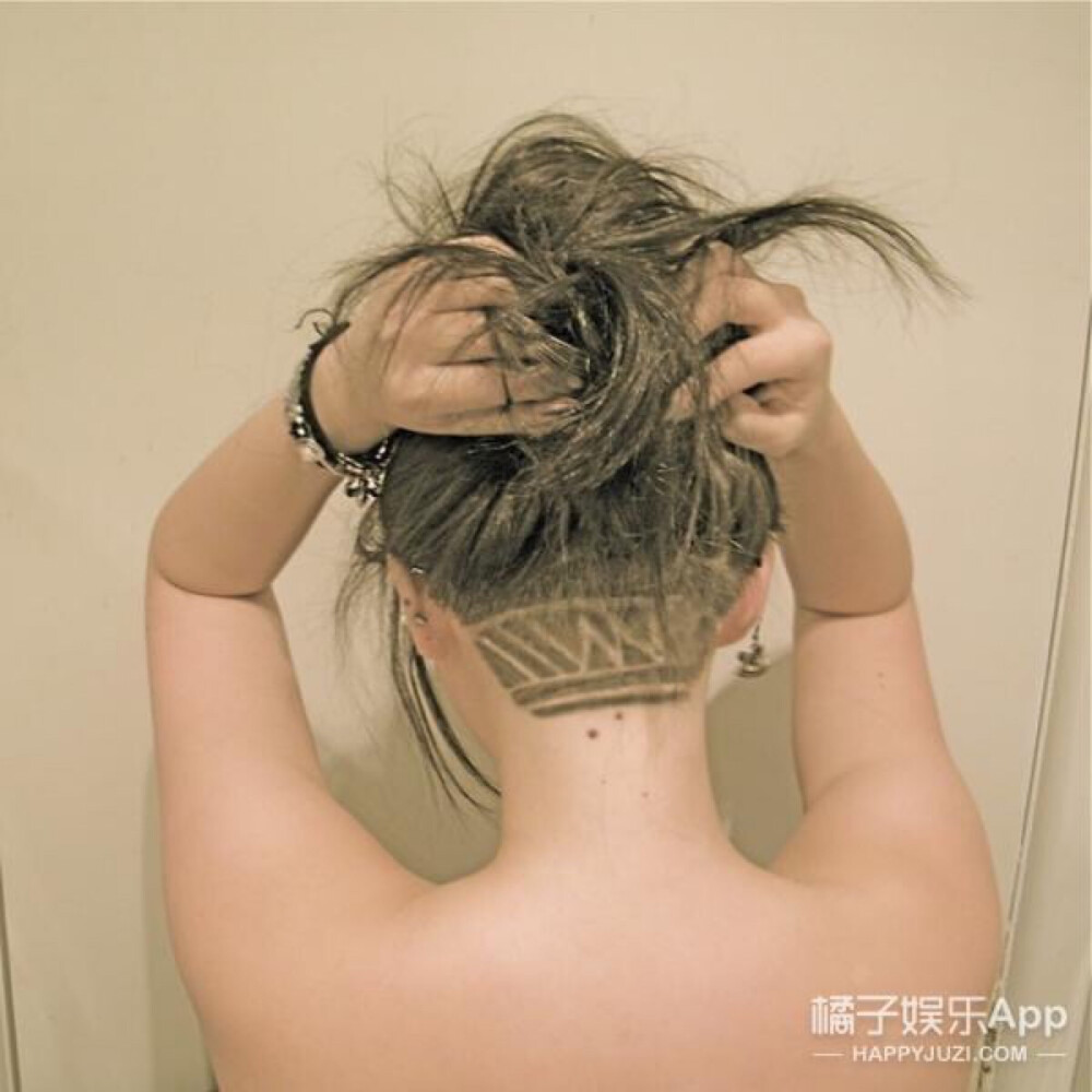 女性Under Cut，颈部剃发