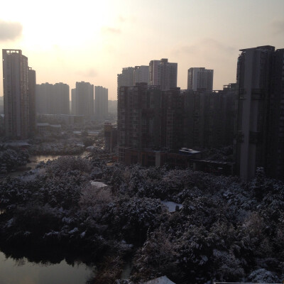 雪后初晴