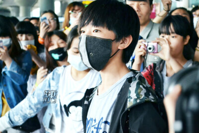 140517重庆江北机场 cr : HelloBoys-TFBOYS全团后援站