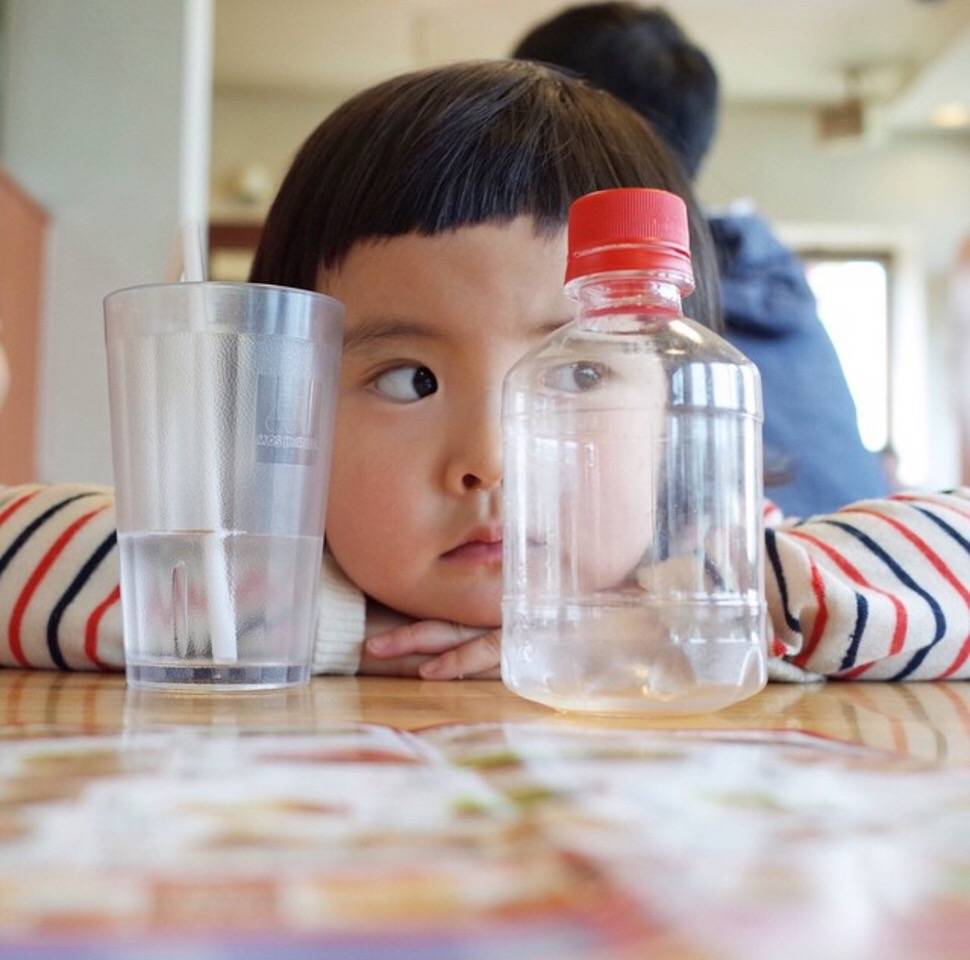 可爱的日本小孩