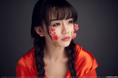 问世间所有的白