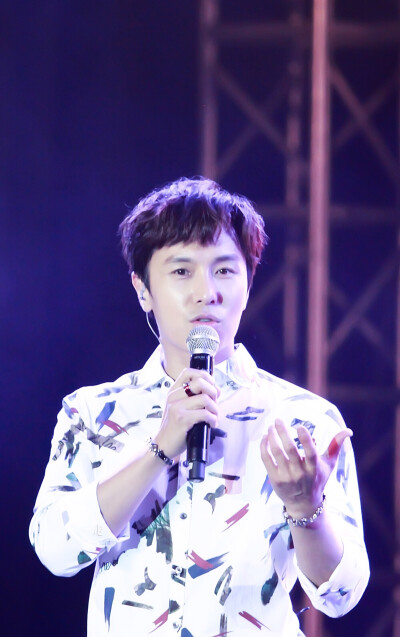 Shinhwa 神话 신화 Dane Kim 김동완 金烔完 Kim Dong Wan