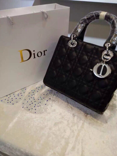 Dior 羊皮五格戴妃包