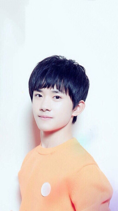 #易烊千玺 #tfboys易烊千玺 #tfboys 高清 美颜 帅气 手机壁纸size