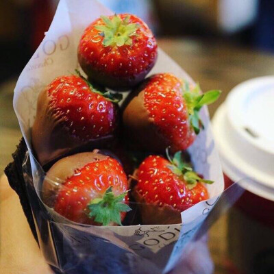 美食 Godiva巧克力草莓 