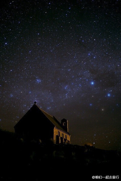 淡淡的习惯一个人，仰望星空，欣赏夜景，叼着烟，数着星星，述说自己的故事（那年初夏遇见你们の【我想紧紧地抓住每一个漏洞，渐渐走进你的星空】 ）