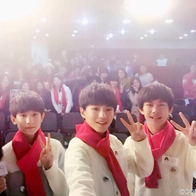 TFBOYS·QQ红围巾计划