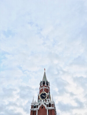 Moscow by ELENA VOLOTOVA