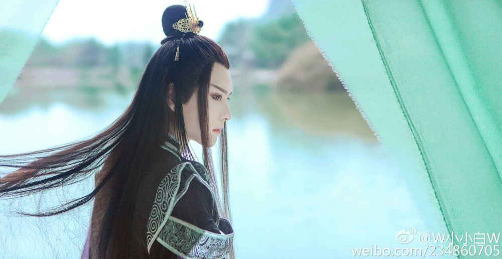 #三生三世十里桃花##COS##预告# ，#夜华# 小小白；#白浅#、#素素# @小柔SeeU 。摄影：@沐春风摄影师-超 ，协助：@沐春风古风摄影 @麻衣子的异次元 @安琪琪77
花开是缘，花落是劫。
一个醉卧十里桃林忘尽前尘 。
一个情深不渝枯等成灰 。
三生爱恨，三世纠葛。
花开花谢，劫缘轮回。