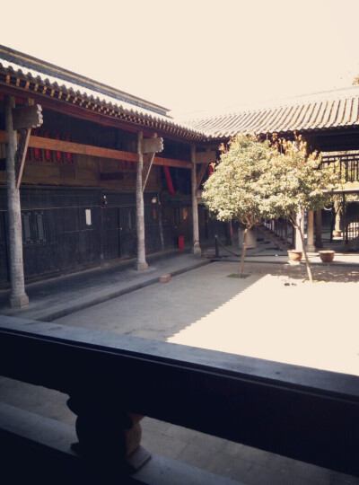 寺中小院，似乎没有了宁静致远…（灵山寺）