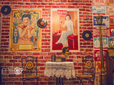 复古照相馆——还原旧上海的一抹华灯！感谢“成都蜜糖婚礼定制”分享图片