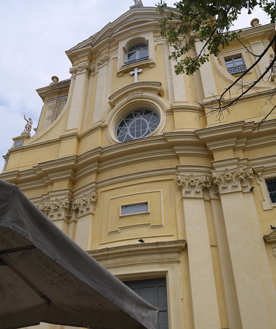 法国「尼斯」『仁慈小堂』—仁慈小堂(Chapelle de la Miséricorde)，18世纪中叶典型的巴洛克式教堂