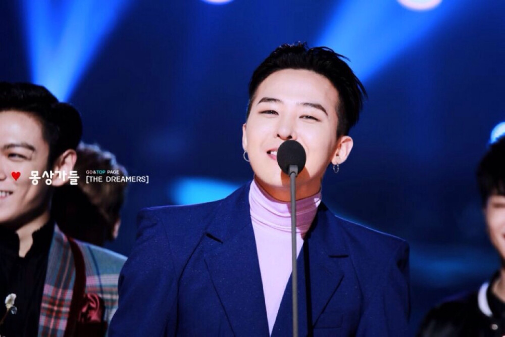 【GD】#权志龙##Gdragon# 20160217 Gaon Chart K-POP Awards 高清补图[玫瑰]治愈系笑容 cr：logo