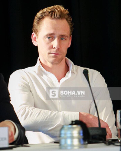 Tom Hiddleston 