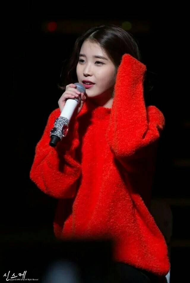 IU 李智恩