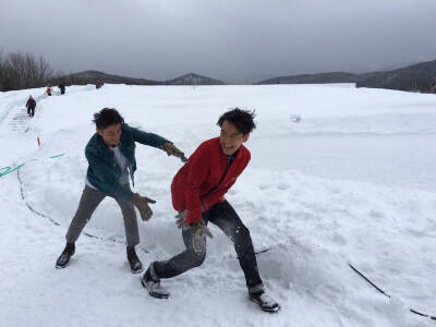 霍建华。北海道写真第一发！他来了请闭眼薄靳言。花千骨白子画。仙剑奇侠传。金玉良缘。笑傲江湖。战长沙。欢迎关注微博@艾方尔。