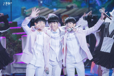 TFBOYS 元宵喜乐会 cr