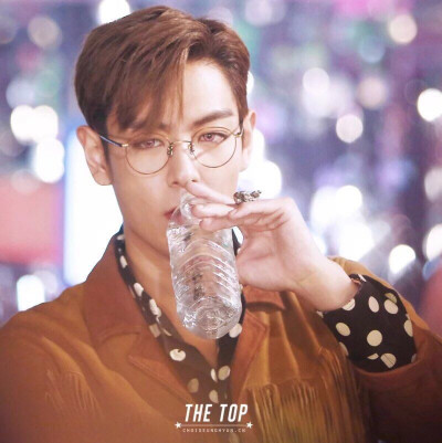 崔胜铉 崔胜贤 鬼神大人 T.O.P 崔TOP 崔三岁 TOP 崔网红 崔三件 