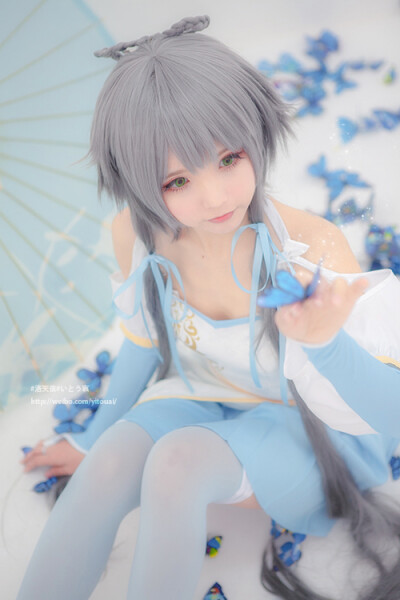 洛天依】元宵节快乐
洛天依 cn: 哀子
【少女】cos =3=侵删