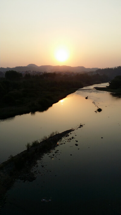 这是手机自然拍摄的，没有加工的照片