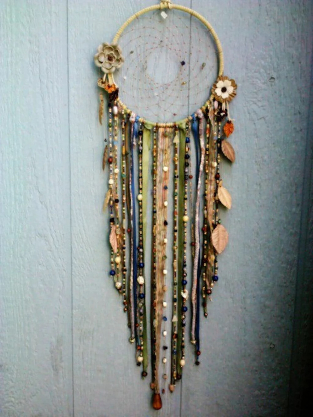 捕梦网,北美印地安人有个美丽的传说,相信挂在窗前的捕梦网,会带美梦