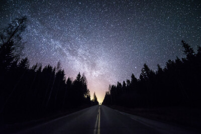 Photographer Mikko Lagerstedt Takes The Most Stunning Photos Of The Night
<br />
<br />http://www.awesomeinventions.com/mikko-lagerstedt-photos-night-sky/