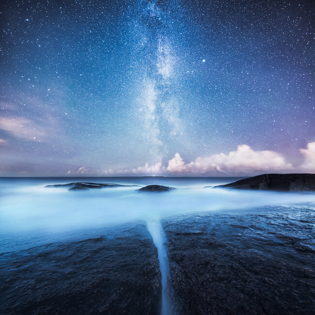 Photographer Mikko Lagerstedt Takes The Most Stunning Photos Of The Night
http://www.awesomeinventions.com/mikko-lagerstedt-photos-night-sky/