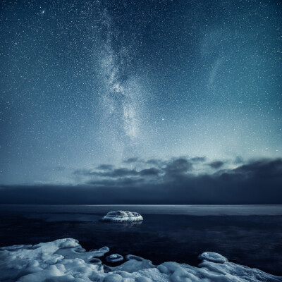 Photographer Mikko Lagerstedt Takes The Most Stunning Photos Of The Night
http://www.awesomeinventions.com/mikko-lagerstedt-photos-night-sky/