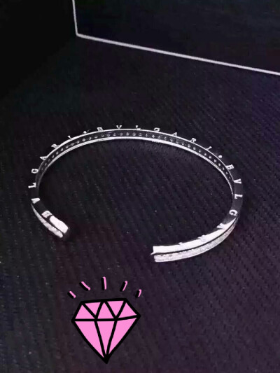 超级火爆9⃣2⃣5⃣宝格丽手镯