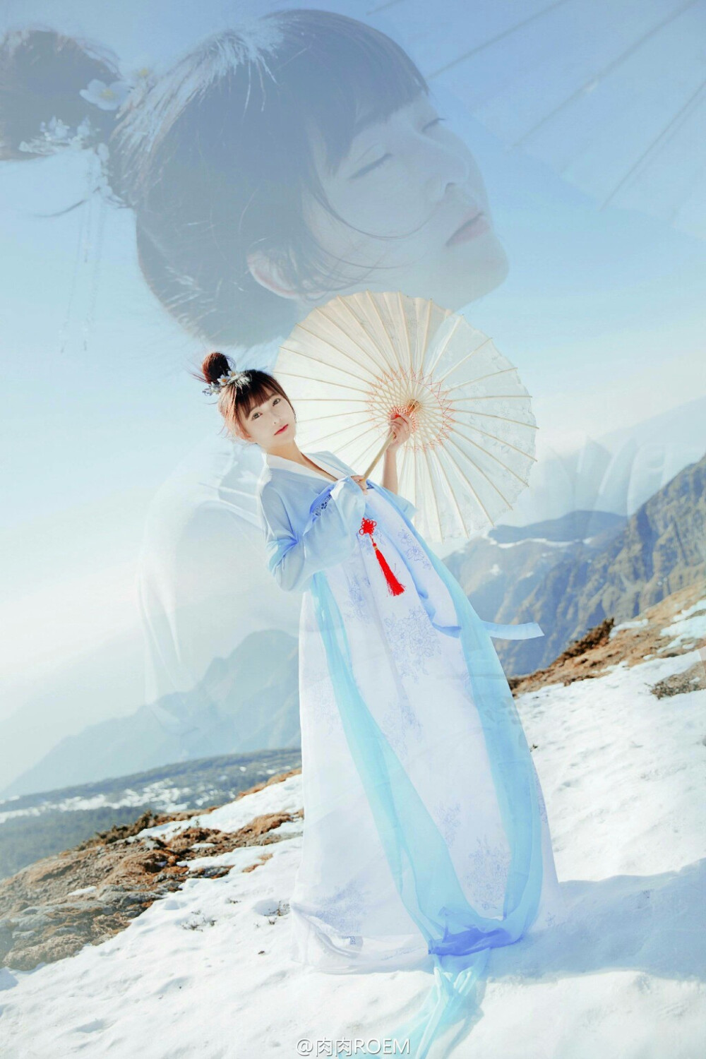 #云南旅拍#
“笙歌起，天山飞雪。
雪雾蒙胧掩不住，柔情明眸。”
出镜：@澪mio兔兔纸
http://t.cn/R4ObD81