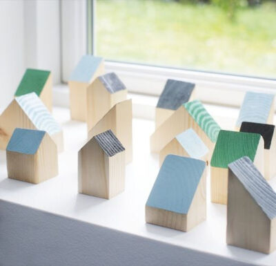 little wooden houses: