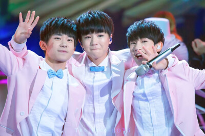 #易烊千玺 #王俊凯 #王源 #tfboys 湖南元宵晚会 三人同行 高清