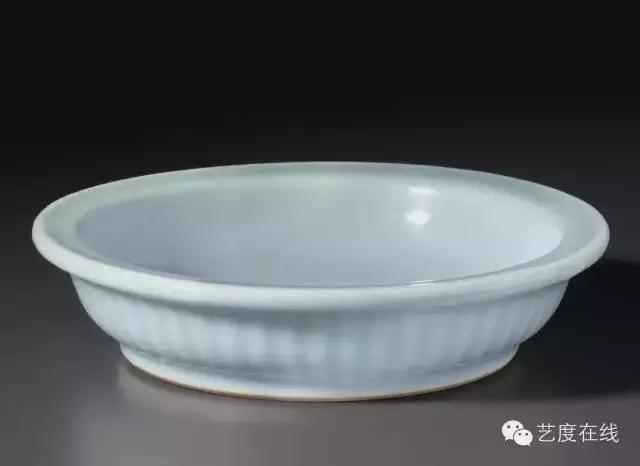 清雍正 仿汝釉小盤 直径13.6cm