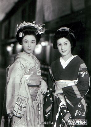 若尾文子 ‖ 祇園囃子(A Geisha) 1953 ‖ 之所以看，是因?yàn)樾〗蛘f，他拍不出這樣的電影。初看覺得情節(jié)簡單、敘述平淡。但也正因如此，人物的細(xì)微情感變化都得以展現(xiàn)。不需要宏大敘事，不需要哭天搶地，一雙背影，一…