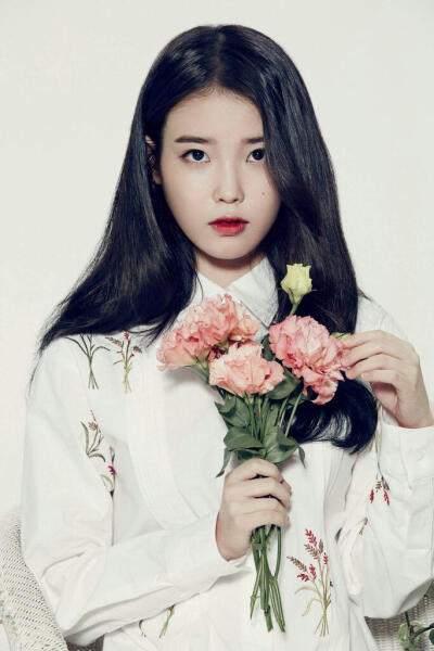 IU